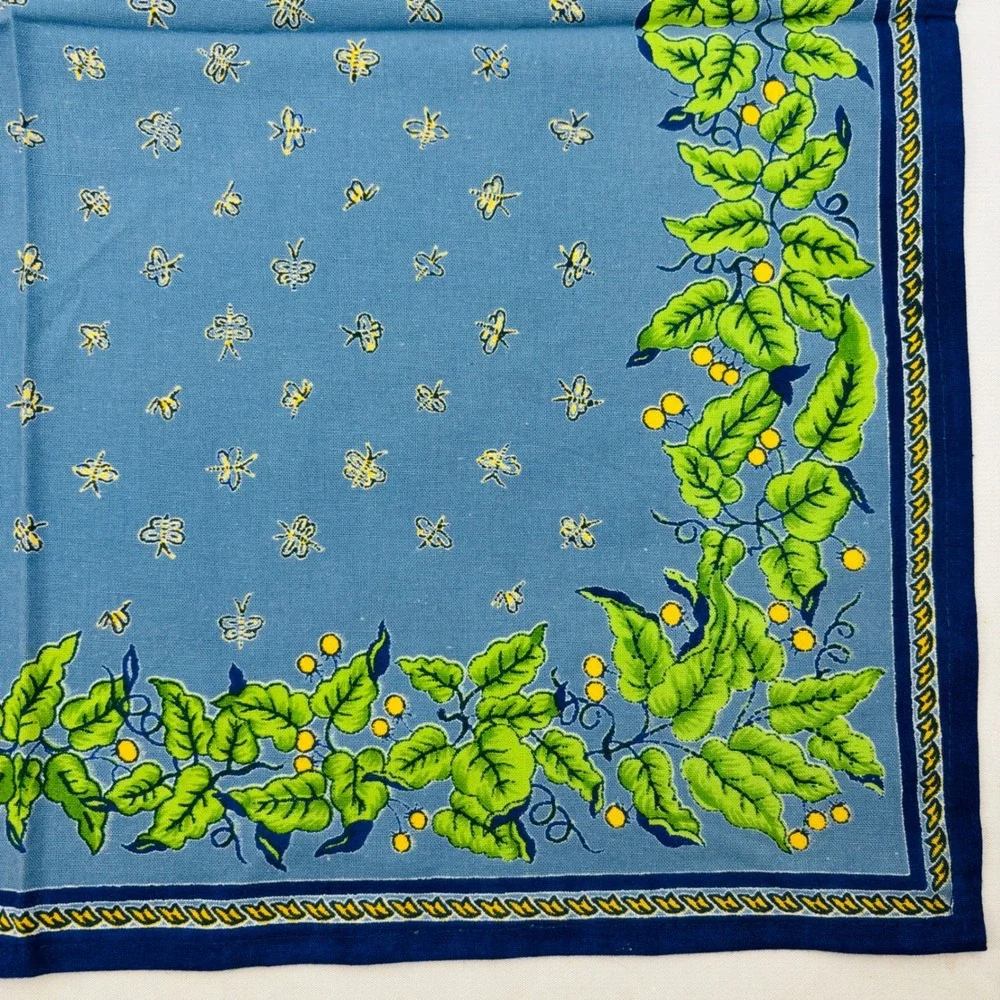 Williams Sonoma Provence Blue Napkin Set of 4 Floral Leaf Bees 20x20 Cotton